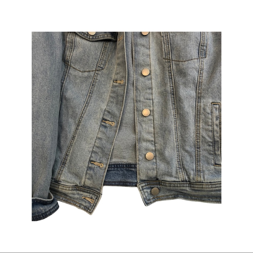 Universal Thread Jean Jacket - Picture 6 of 8